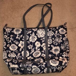 Vera Bradley tote bag